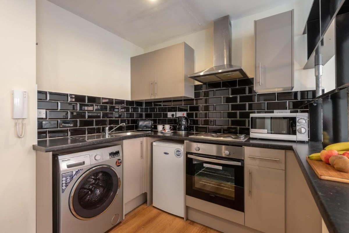 Апартаменты Modern & Bright Budget Studio In Central Донкастер Экстерьер фото