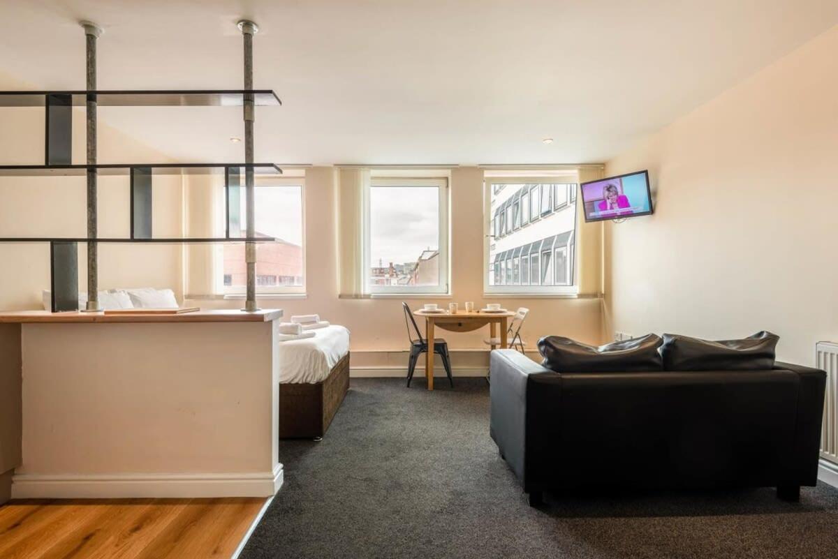 Апартаменты Modern & Bright Budget Studio In Central Донкастер Экстерьер фото