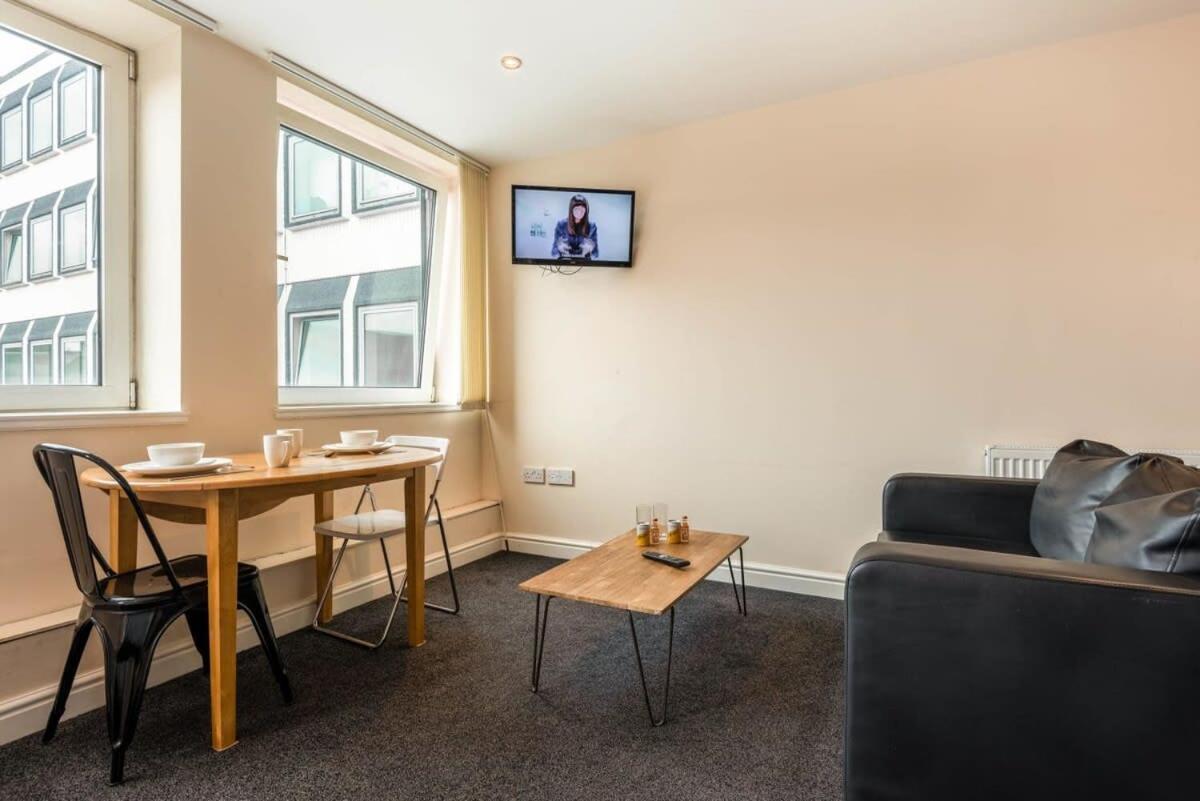 Апартаменты Modern & Bright Budget Studio In Central Донкастер Экстерьер фото
